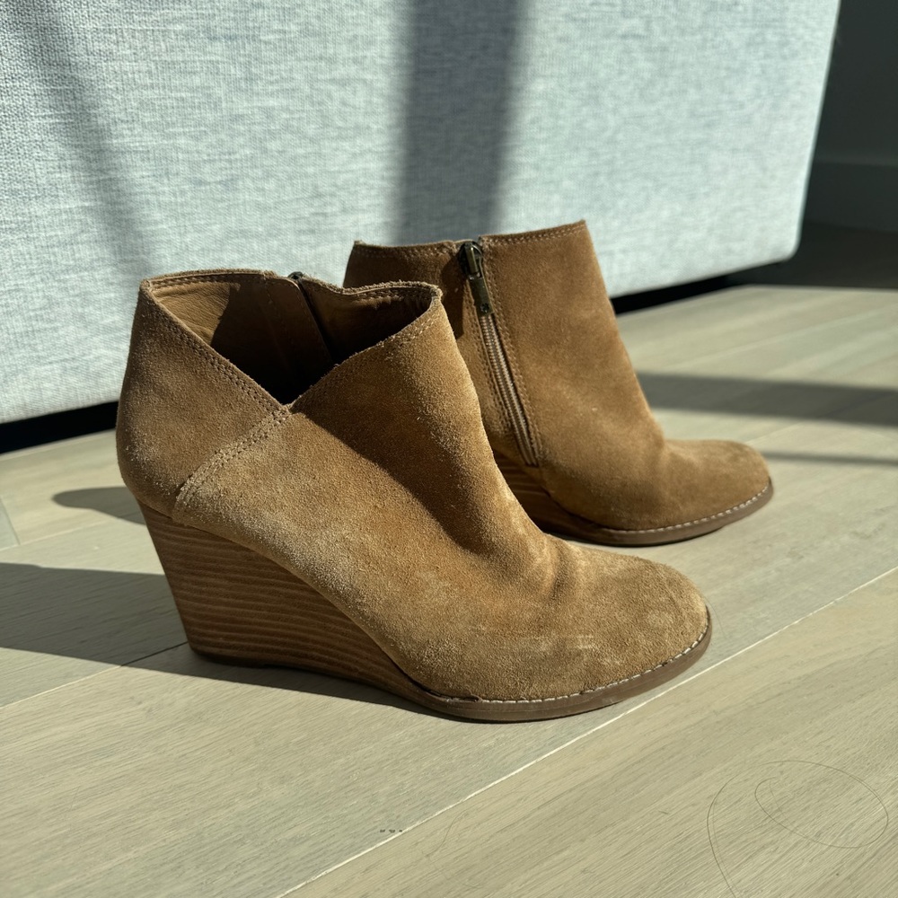 Lucky Brand Yakeena Wedge Ankle Booties - Taupe Size 8
